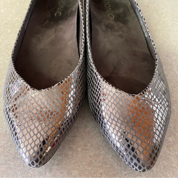 Vionic Gunmetal Metallic Snake Caballo Minimalist Old Money Coastal Ball… - Picture 6 of 9